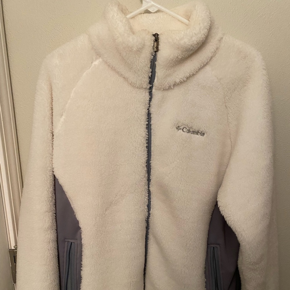 Columbia Sherpa jacket. Very thick and warm. Size xl. Good condition